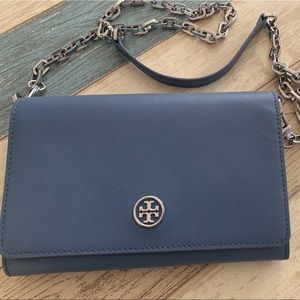 Tory Burch crossbody wallet on chain